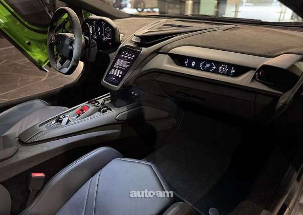 Lamborghini Revuelto