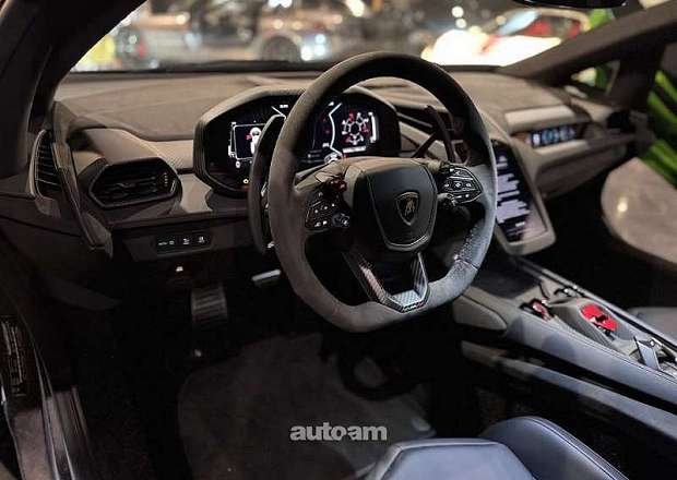 Lamborghini Revuelto