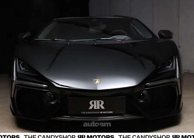 Lamborghini Revuelto