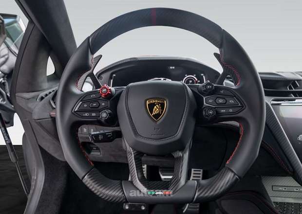 Lamborghini Revuelto