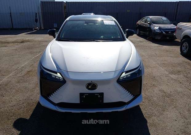 Lexus RZ 300