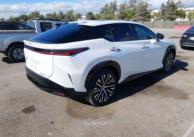 Lexus RZ 300