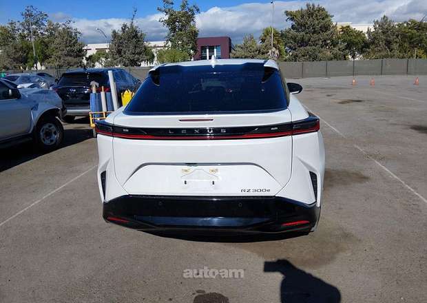 Lexus RZ 300