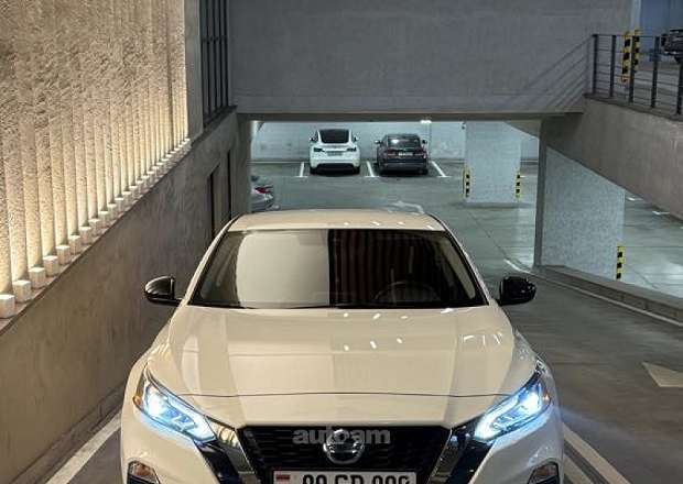 Nissan Altima