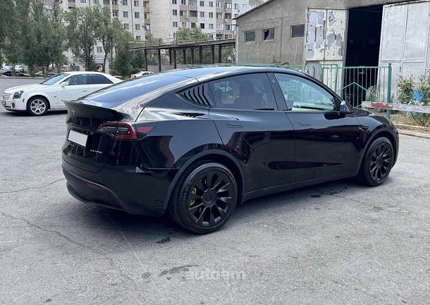 Tesla Model Y 2022 — լուսանկար 4
