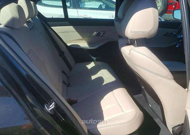BMW 330