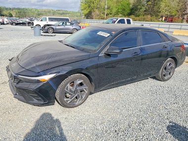 Hyundai Elantra  2024 