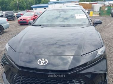 Toyota Camry  2025 