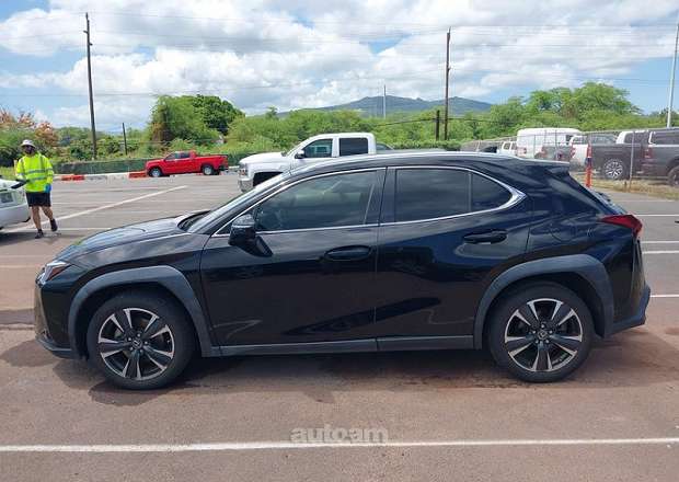 Lexus UX 200