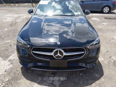 Mercedes-Benz C 300  2025 