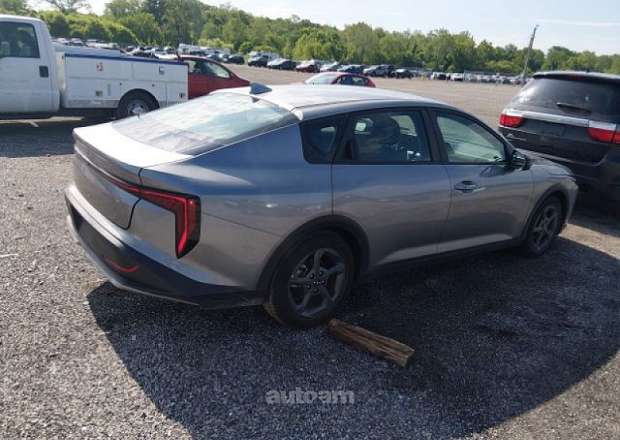 Kia K4
