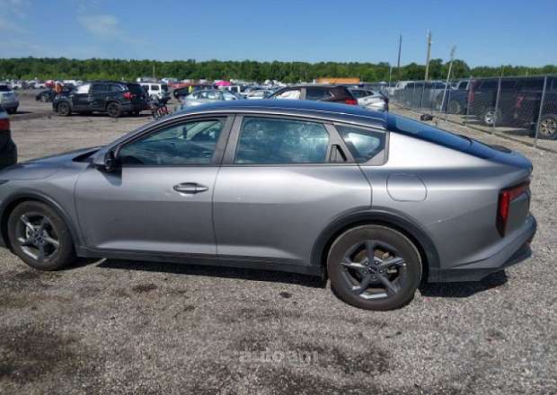Kia K4