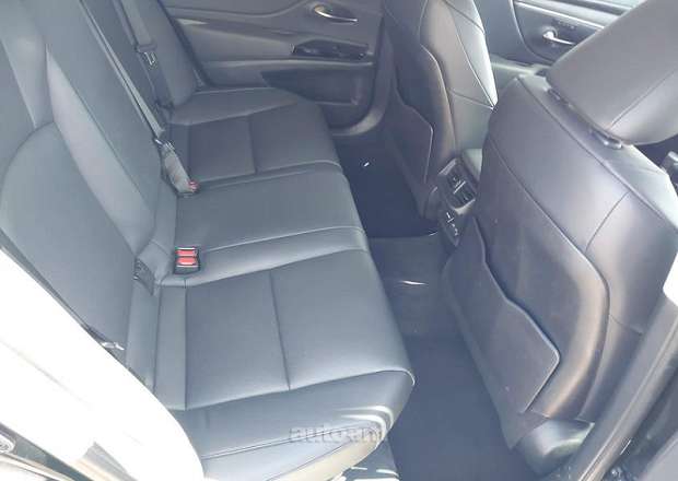 Lexus ES 300