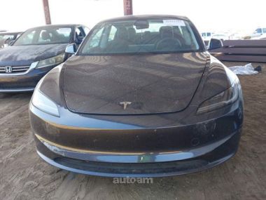 Tesla Model 3  2024 
