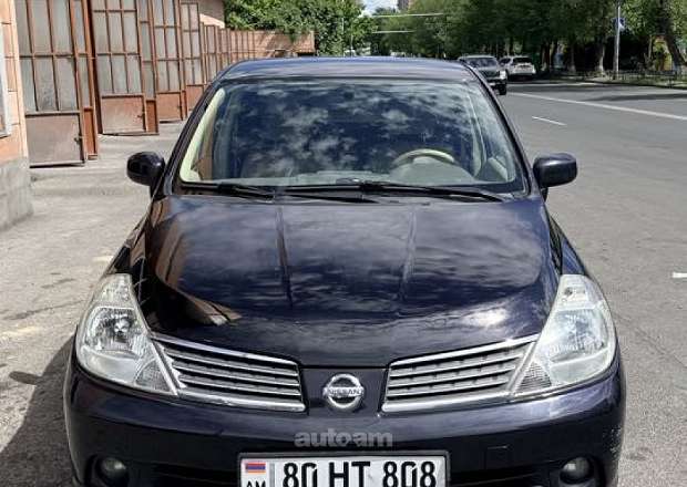 Nissan Tiida