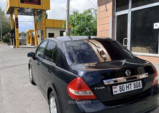 Nissan Tiida