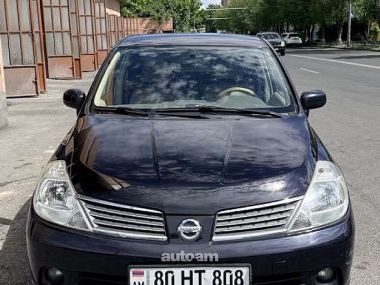 Nissan Tiida  2008 