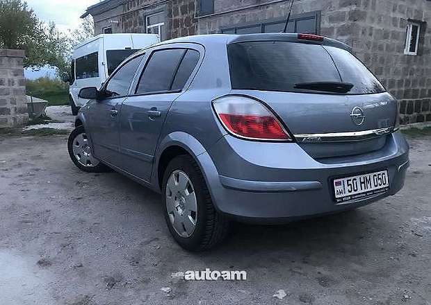 Opel Astra 2005 — photo 4