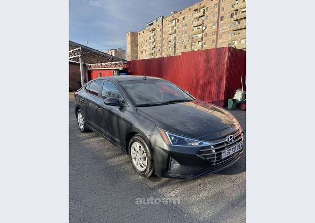Hyundai Elantra 2019 — լուսանկար 1