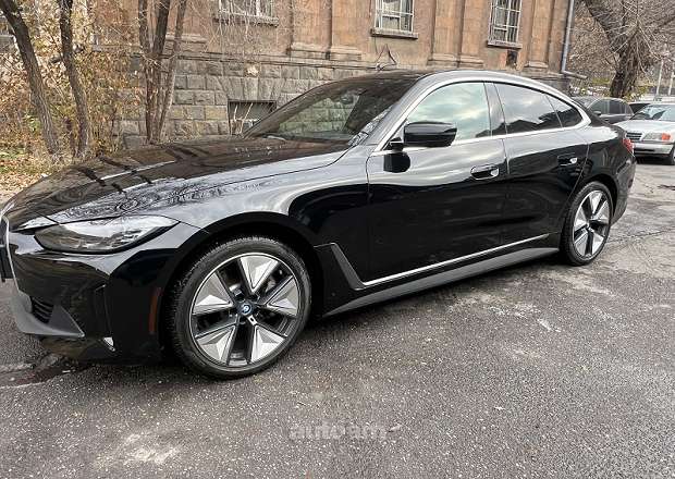 BMW i4