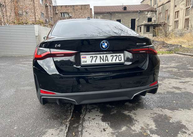 BMW i4