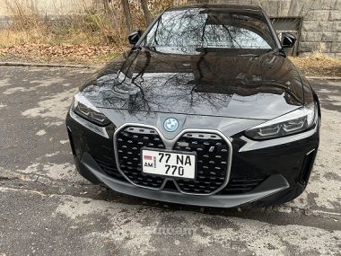 BMW i4  2023 