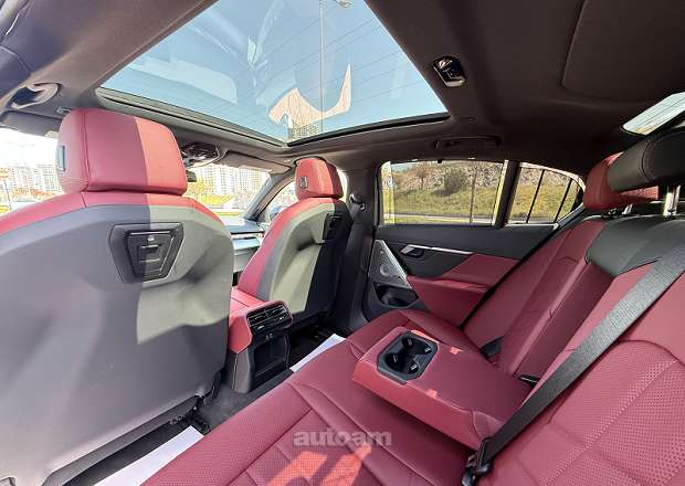 BMW i5