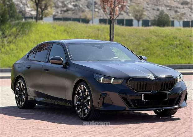 BMW i5