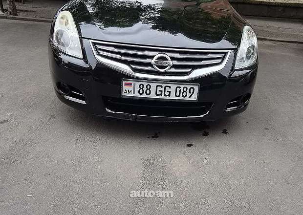 Nissan Altima