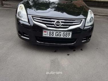 Nissan Altima  2010 