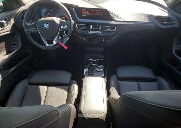 BMW 228