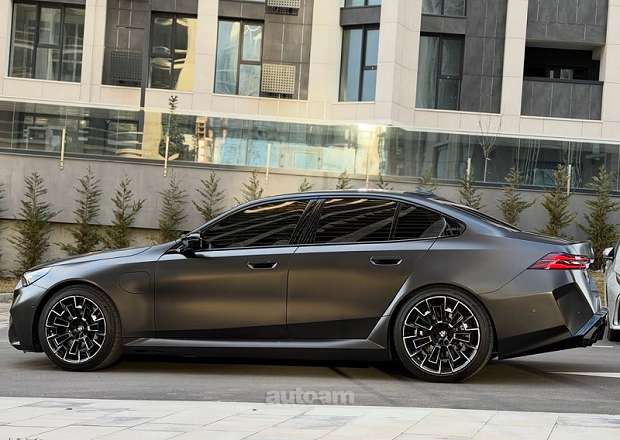 BMW M5