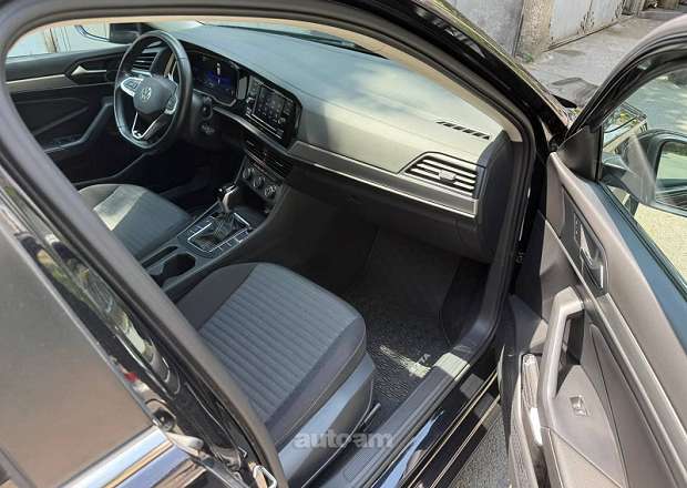 Volkswagen Jetta 2022 — լուսանկար 8