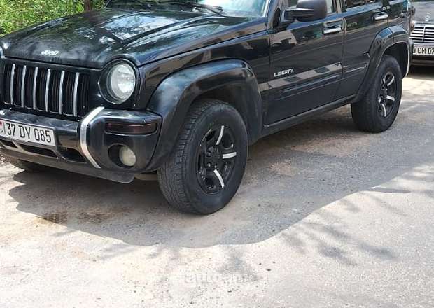 Jeep Liberty 2003 — լուսանկար 1