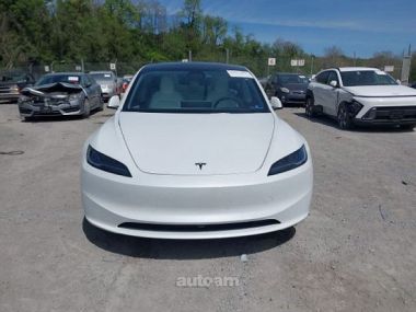 Tesla Model 3  2026 