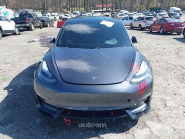 Tesla Model 3  2021 