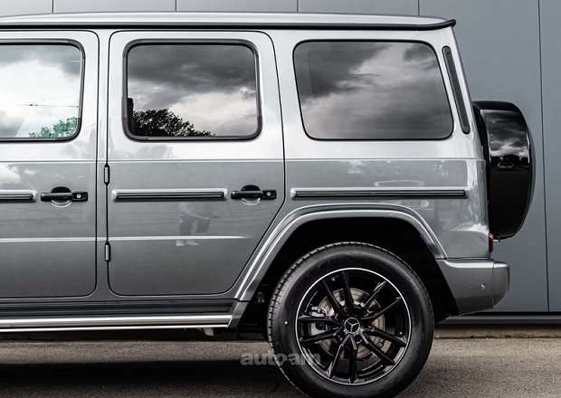 Mercedes-Benz G 400