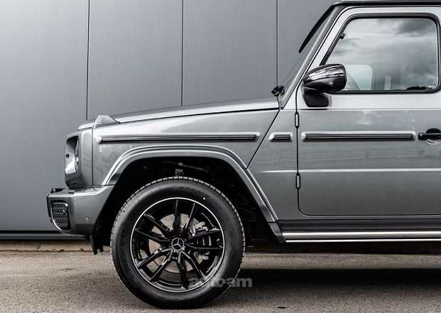 Mercedes-Benz G 400