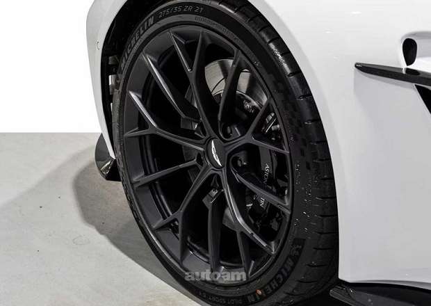 Aston Martin V8 Vantage