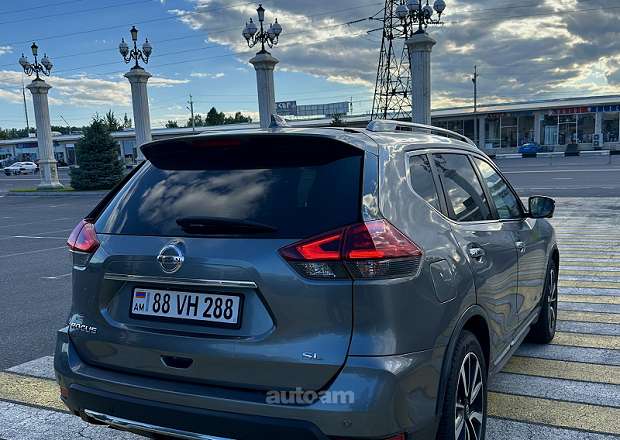 Nissan Rogue