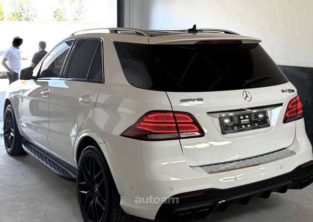 Mercedes-Benz ML 63 AMG 2013 — լուսանկար 1