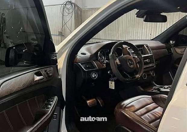 Mercedes-Benz ML 63 AMG 2013 — լուսանկար 7