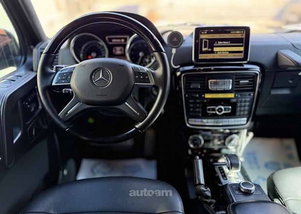 Mercedes-Benz G 500