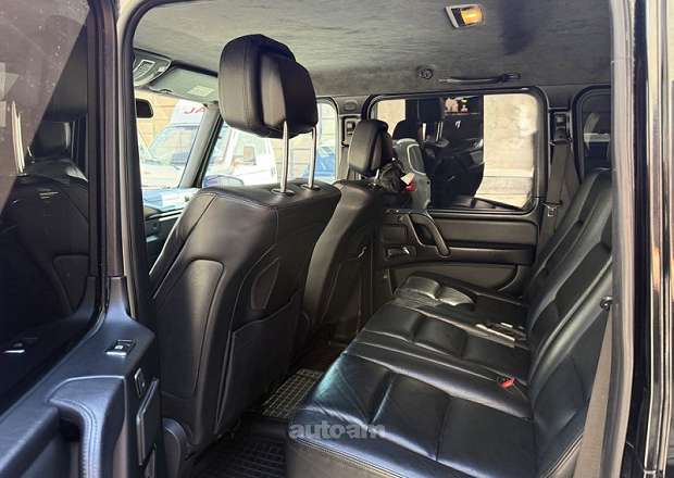 Mercedes-Benz G 500