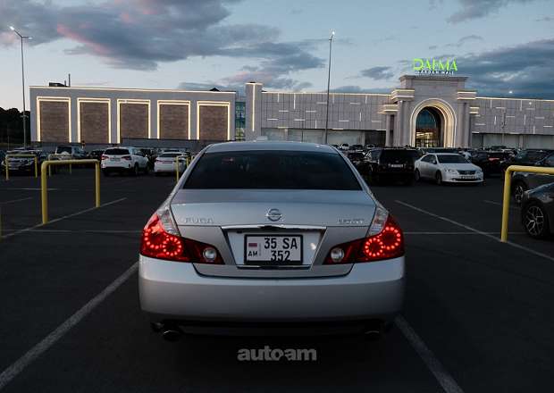Nissan Fuga