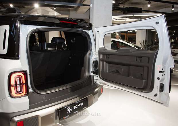 WULING Yep Plus
