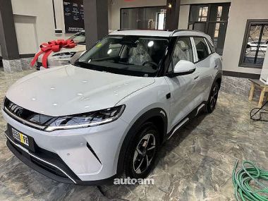 BYD Yuan Up  2025 
