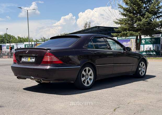 Mercedes-Benz S 320
