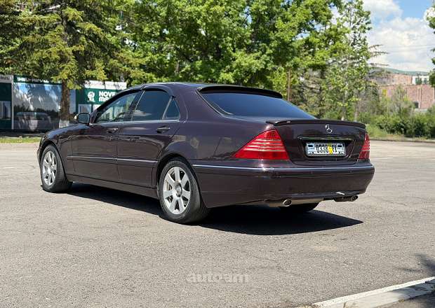 Mercedes-Benz S 320
