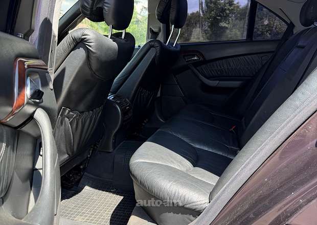 Mercedes-Benz S 320